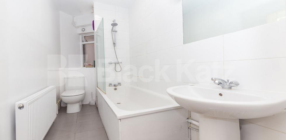 			NEW INSTRUCTION!, 3 Bedroom, 1 bath, 1 reception Flat			 Linden Mansions, Hornsey Lane, Highgate